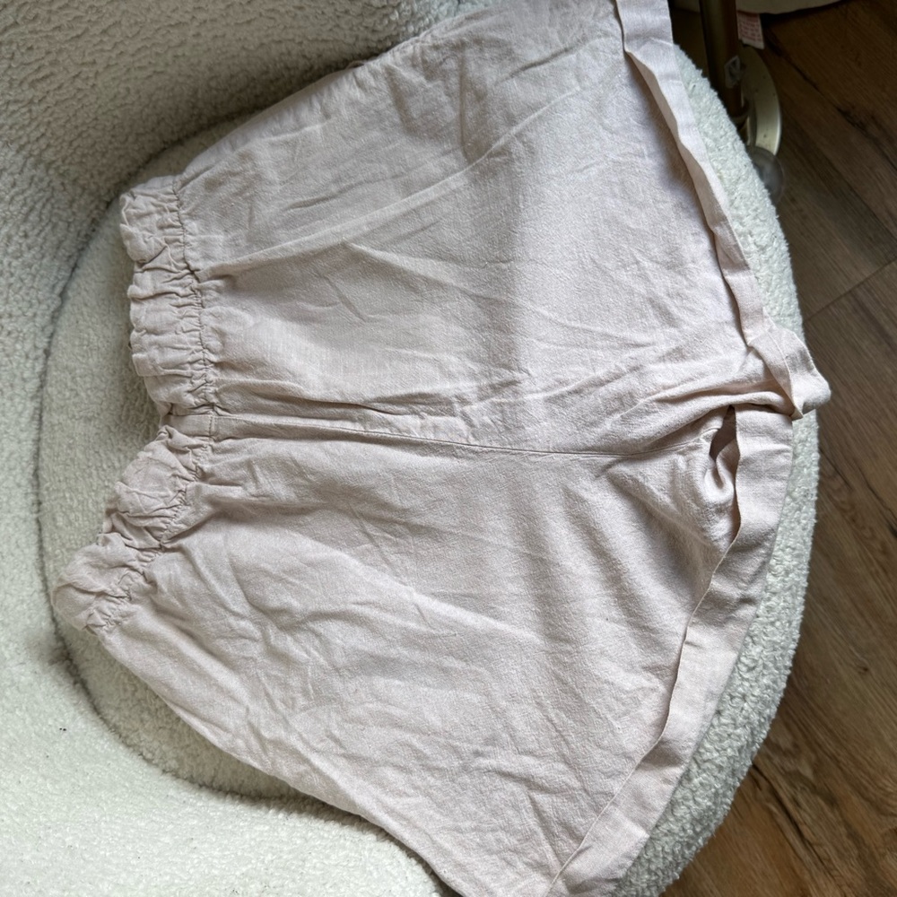 Uniqlo Tan linen Shorts - Picture 5 of 5